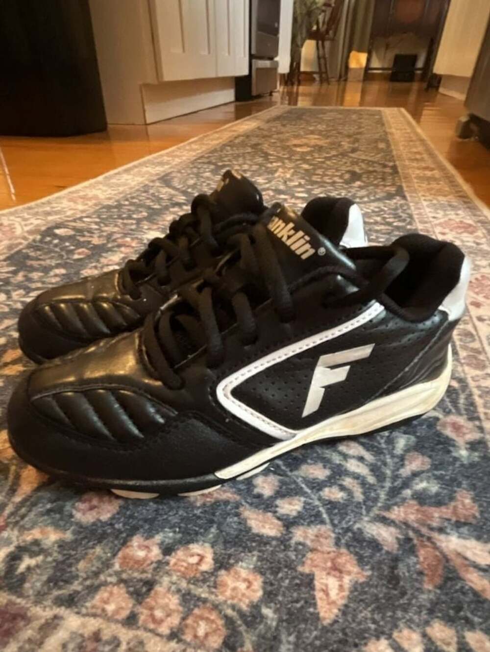 Baseball Cleats size 13Y Franklin boys kids cleats shoes black white